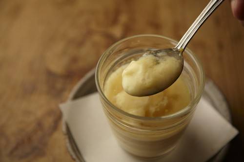 お通しの一例、梅干しの茶碗蒸し