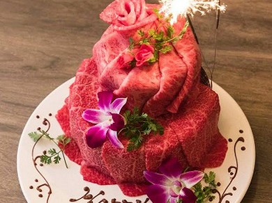 東京都でバースデープレート お誕生日 記念日特典のあるお店 焼肉 ステーキ ヒトサラ