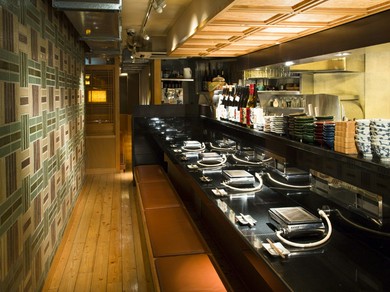 落ち着いた店内で、デートや女子会、ビジネスのシーンを。