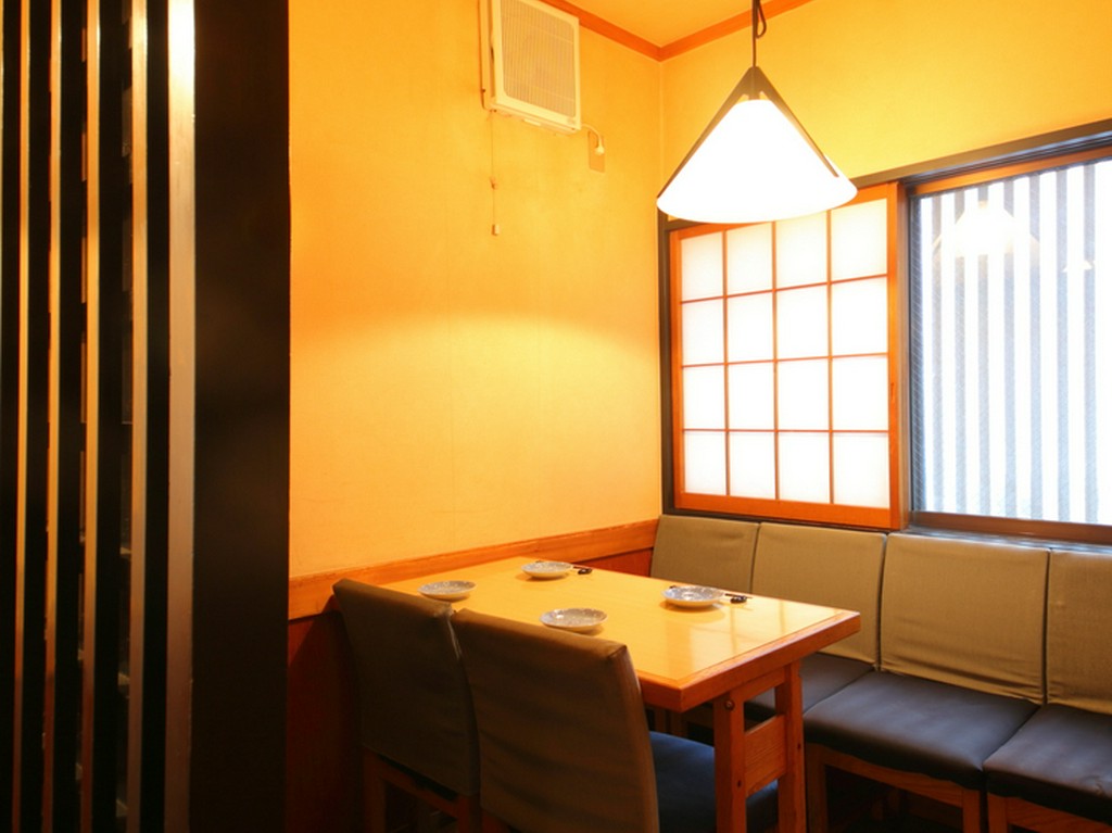 家族の食事やデートにもオススメな半個室