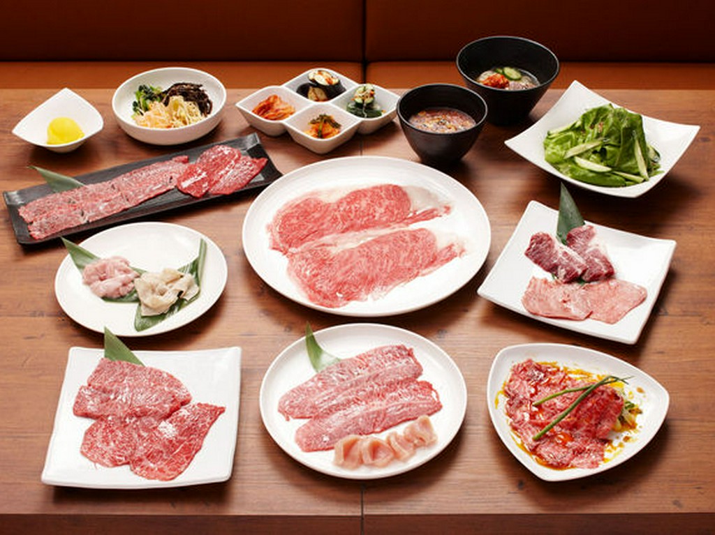 肉質に最大限こだわった贅沢な当店おすすめの「極みコース」