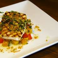 生トマトとケッパーのソースです。