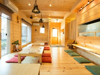 ご自宅でくつろぐように、釜めしを楽しめるお店です。