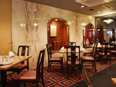  個室にて、ゆっくりと接待にもご好評頂いております