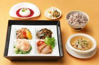 季節毎に料理が変わる昼御膳
平日11:00~14:30 1日限定30食