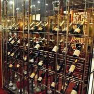 紹興酒以外にもワイン、日本酒など準備いたしております。 食の贅を極めた料理の数々をご堪能ください。 