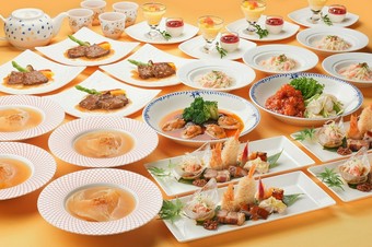 ふかひれ、鮑、大海老など高級食材を使用した彩り鮮やかなコース