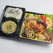 彩り前菜
玉子ろみスープ
海老の二種作り
和牛と既季節野菜炒め
五目豆腐
ご飯
