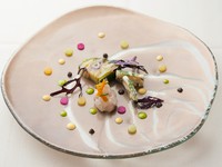 味も食感も様々に楽しめる『トラフグのヴァリエ』