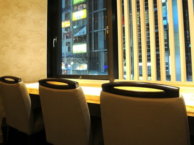 大人気の半個室カウンター席！ 