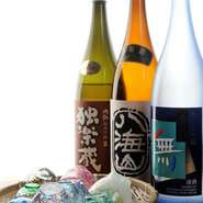 お酒の種類も充実。ソムリエ資格をもつスタッフから、おすすめの日本酒やワインを選んでもらっては。