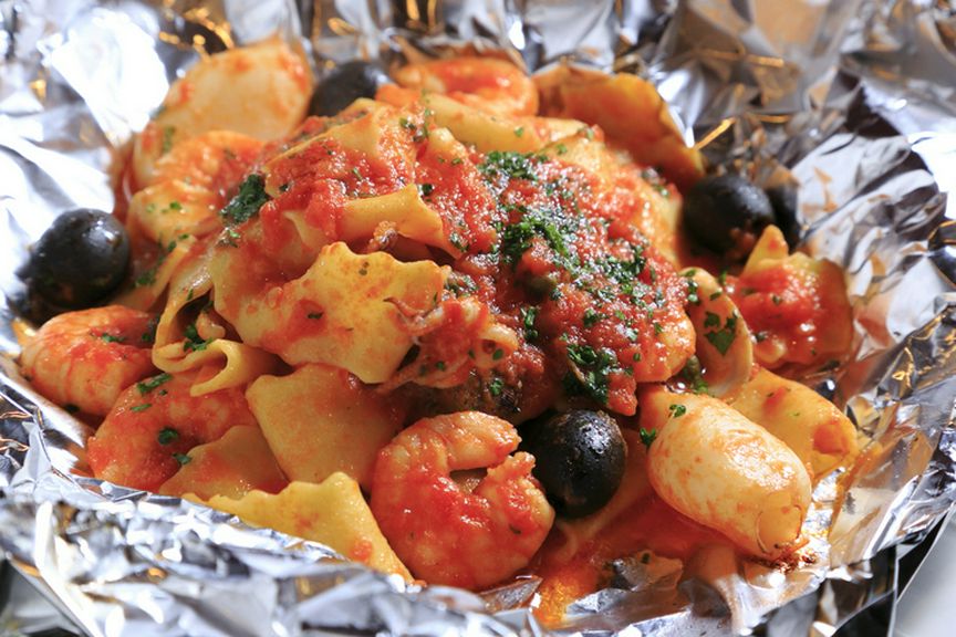 香りで演出。テーブルに広がる魚介の香り