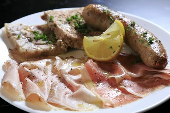 女子会や忘年会にもおすすめな、ボリューム満点コース
※前日迄に要予約