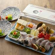 河豚は朝締めの鮮度抜群のものを。
自家製のFUJI屋ポン酢につけてお召し上がりくださいませ。