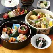 先付、お造り、お弁当（二段重）、お食事、デザート