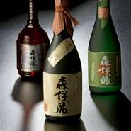 こだわりのお酒、大吟醸『竹葉』は冷酒におすすめ。抽選販売されているため、入手が難しいとされている『森伊蔵』は、3年・10年ものの古酒も堪能できます。