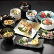 先付、吸物、お造り、治部椀、焼物、酢物
炊き込みご飯、味噌椀、香の物、お食後
（写真はイメージ）