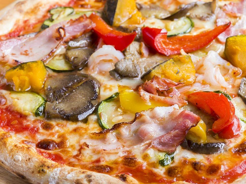 毎月2～3種類は替わるメニューはお店のスタッフ全員で考えます