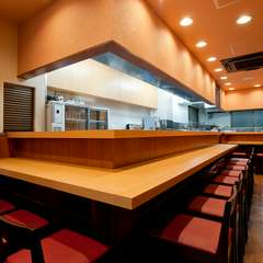 とても清潔で整然とした店内は女性でも入りやすい雰囲気