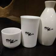 日本酒　　五尺　600円　　一合　　1100円