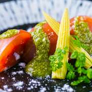 丸々トマトシーフードゼリー詰め～ジェノバソースがけ～