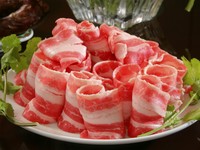 中国でしゃぶしゃぶと言えば羊肉ですが、それだけにとどまらず新鮮で美味なるお肉が各種揃っています。