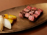 黒毛和牛マルシン90g
前菜2皿
スープ

