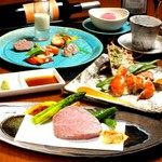 ぷりぷりオマール海老が味わえるお料理コースです。