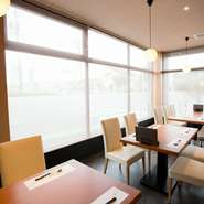 1人使いにデート、宴会と利用シーンを限定させないお店。20人以上の団体利用も可能です。