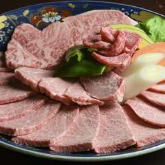 まずは、これからどうぞ『霜降りセット（特撰カルビ・特撰ロース　5～6人前）』