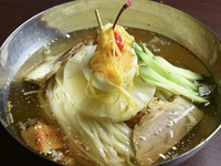 本場の麺の腰の強さが好評！　『冷麺』