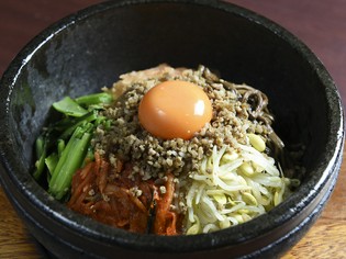 数多くの人のこだわりがつまった一杯『石焼ビビンバ』
