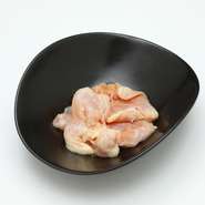 塩ダレ・醤油ダレ・ピリ辛味噌ダレからお選びください。
おススメはピリ辛みその鶏ハラミをチーズフォンデュで食べていただくと絶品!!チーズタッカルビの出来上がりです!!