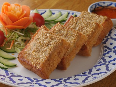 海老の旨みとさくさく食感の『カノンパンナークン』