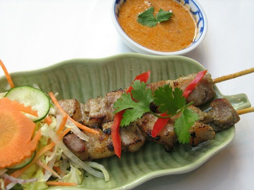 タイの屋台では定番のメニュー『ガイサテ』