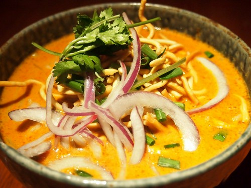 食欲をそそる香辛料が際立つカレーラーメン『カオソイ』