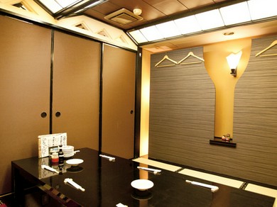 接待から飲み会まで幅広く利用可能な個室