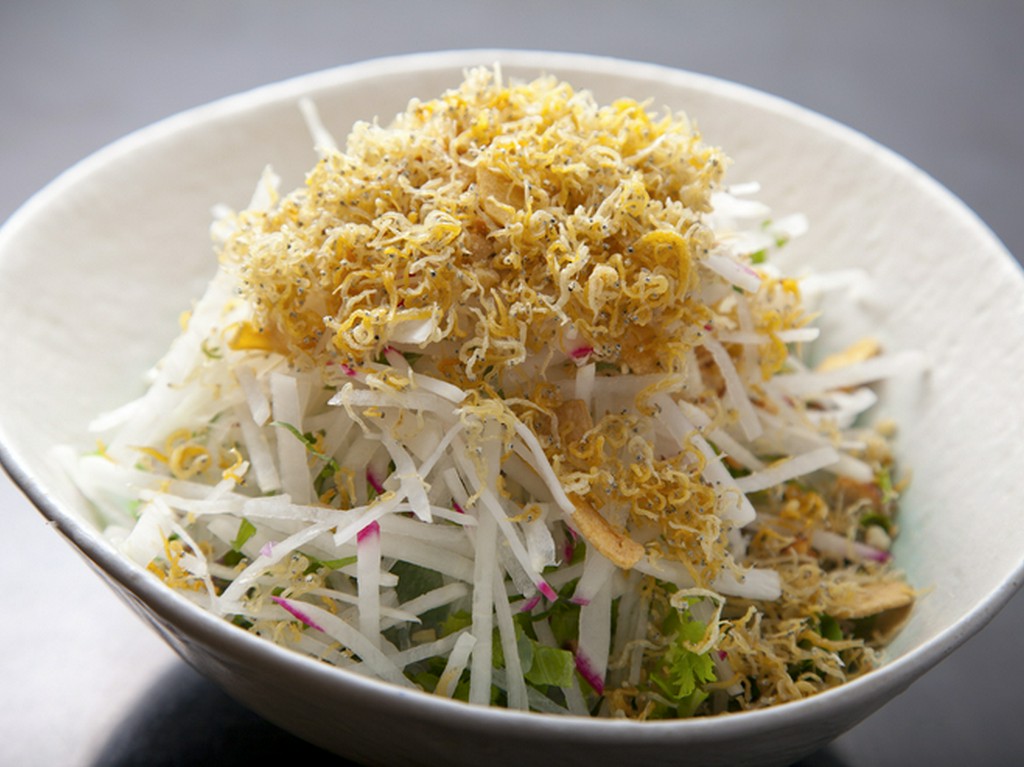 シャキシャキとした歯ごたえの『大根サラダ』