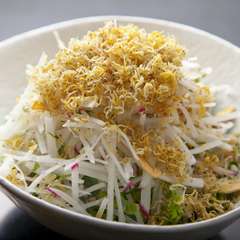 シャキシャキとした歯ごたえの『大根サラダ』