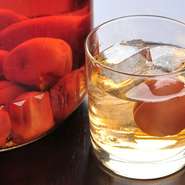 産地直送の南高梅を熟れかけの状態で漬け、フルーティに仕上げました。