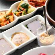 手づくり「タレ」と「キムチ」は、群を抜いたおいしさ