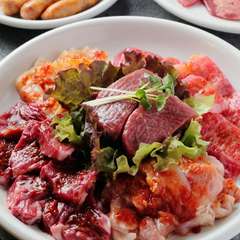 厳選した「神戸牛」と「黒毛和牛」、「和牛」を提供