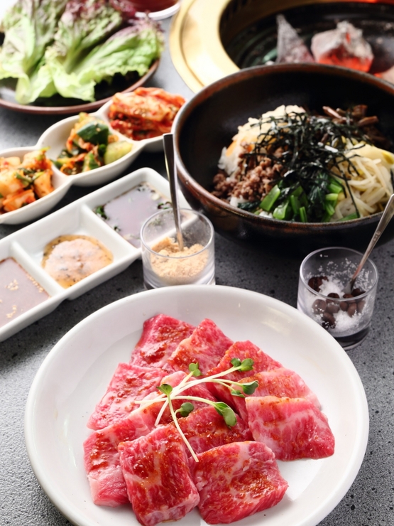 ■Full-course meal set (3 items, for 1 person) 3,700 yen