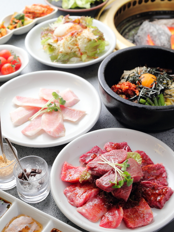 ■ Couple Set (9 dishes, for 2 people) 7,500 yen