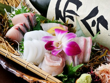 四季折々の美味しい鮮魚を満喫『刺身盛り合せ』