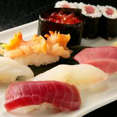 仕入れた食材にあわせた限定メニューも豊富です