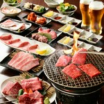 自慢のタレ焼肉3種（神戸牛カルビ、ハラミ、和牛ロース）、あかみうし3種、肉汁溢れるホルモン3種含む