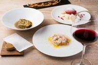 ランチ、ディナーともに同じ内容の料理が全9～10品。　