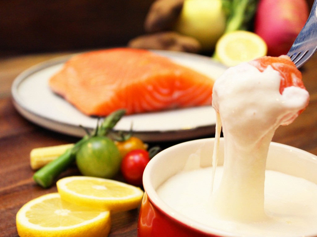 落ち着いた雰囲気の店内は、大人の二人がくつろげる空間