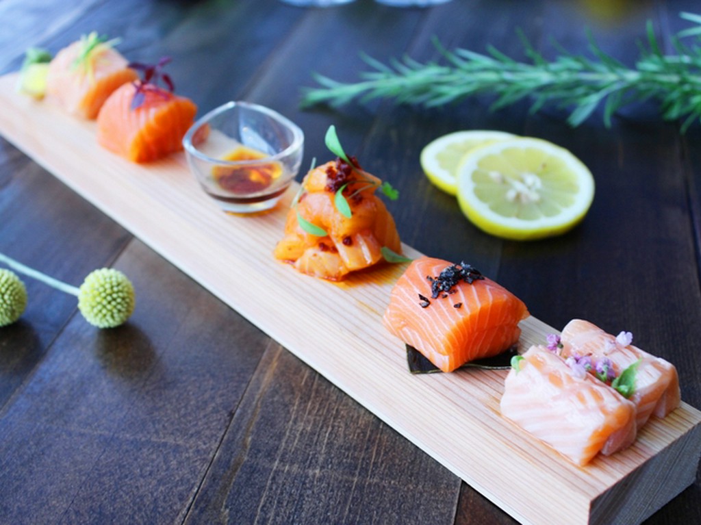 世界のサーモン食べ比べ